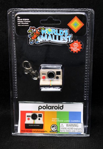 World smallest polaroid - world's,