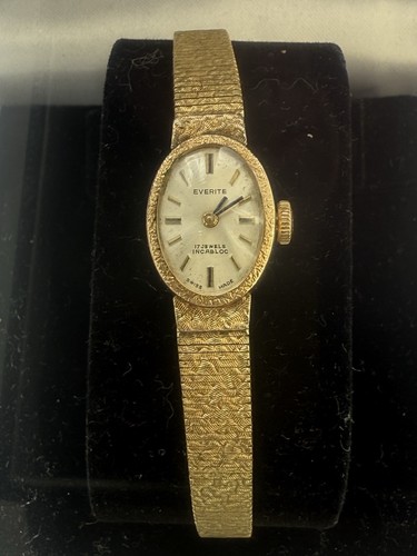 Vintage everite jewels - everite,