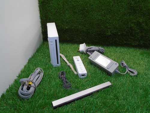 Nintendo wii console bundle - nintendo,