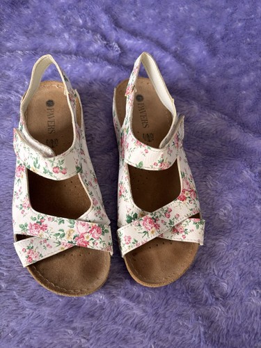 Ladies pavers white flowered - ladies,