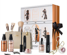 ICONIC LONDON Night on the