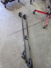 Halfords R3 Raised Roof Bars