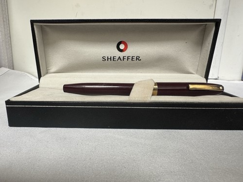 Sheaffer fountain pen - fountain, burgundy