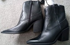 Ladies Faux Leather Ankle