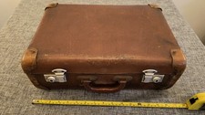 VINTAGE SMALL HOLIDAY SUITCASE / TRAVEL CASE Approx 16 x 12 x 6 inches