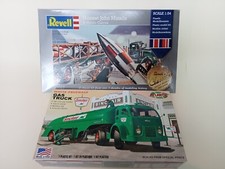 2x 1:48 scale plastic truck model kits - Kenworth & White with trailers 