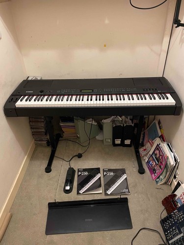 Yamaha p250 digital piano - yamaha,