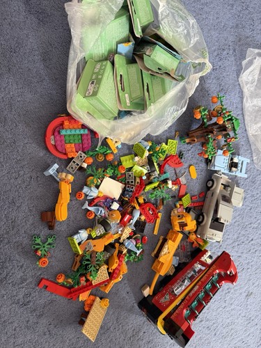 Loose mixed lego includes - mixed,