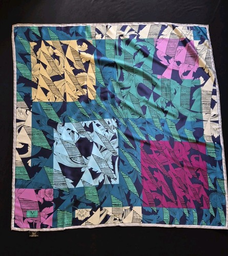 Versace 88cm square - 19.69,