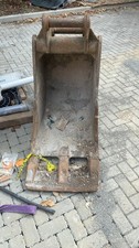 Whites 600mm forklift bucket 23"