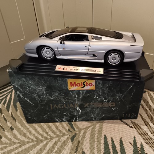 Maisto jaguar xj220 rare - maisto,