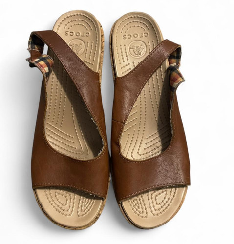 Crocs leigh brown - a,
