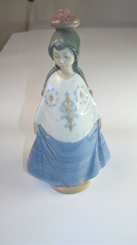 Nao lladró mexican - mexican, girl