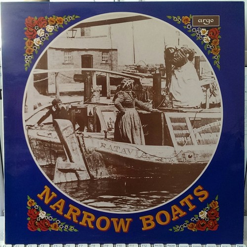 Various narrow boats - -,