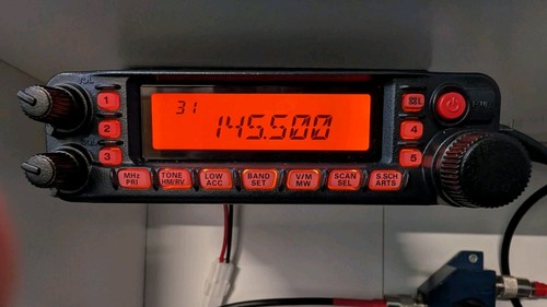 Yaesu 7900 dual - yaesu, band