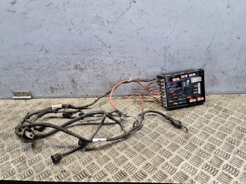 Passat fuse box - box, with