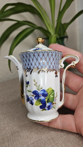 Regal porcelain miniture - regal,