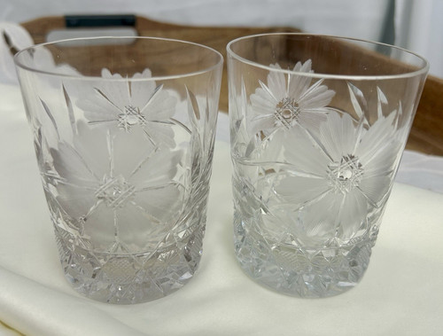 Vintage hand cut - hand,