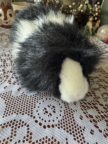 Angora the black white - the,