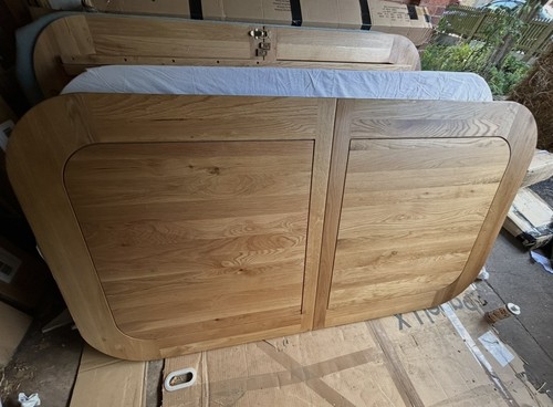 Oak furnitureland solid - solid,