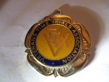 RARE OLD 1987 VETERAN CYCLING TIME TRIALS ASSOCIATION (1) ENAMEL CREST MEDAL