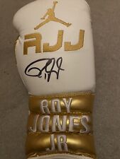 Roy Jones JR Signed Glove With COA , Fought Mike Tyson  Joe Calzaghe