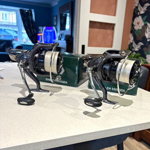 Daiwa emblem 5500qda spinning - emblem,