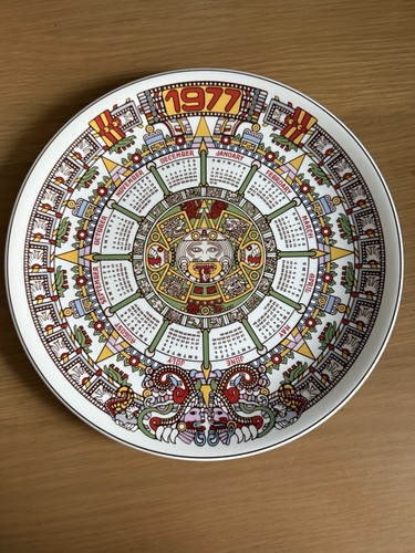 Wedgwood calendar plate year - wedgwood,