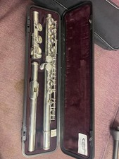 Yamaha 211 Flute with Straight