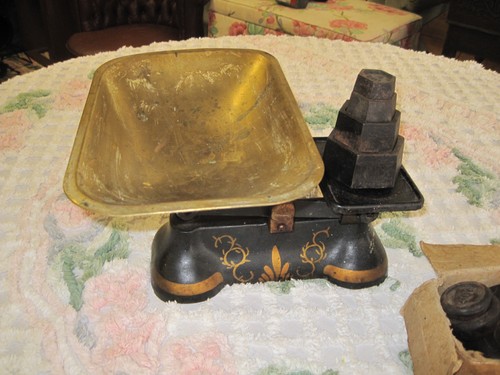 Vintage weylux kitchen - , scales