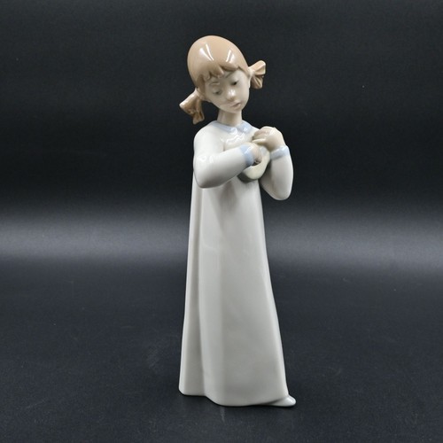 Lladro figurine 4871 girl - lladro,