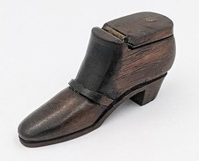ANTIQUE TREEN CARVED SHOE