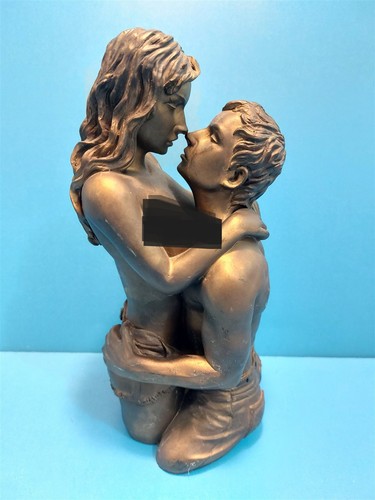 Figurine sculpture statue - 8.5",