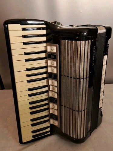 Hohner accordion tango - v, 120