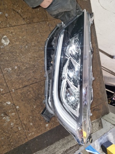 Headlight toyota yaris - headlight, iv
