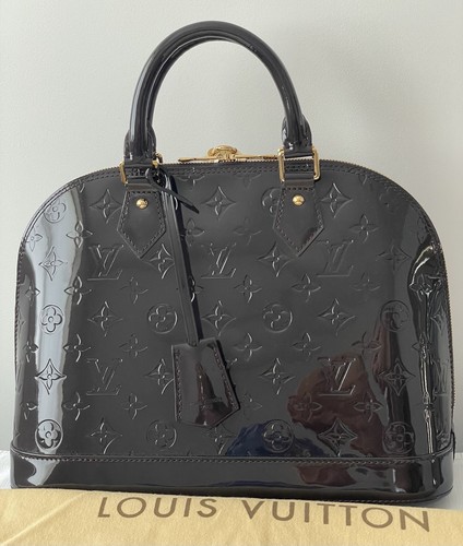 Louis vuitton alma - vuitton, monogram