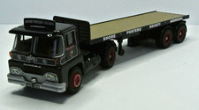 Corgi 29203 Premium Edition - Guy Invincible & Trailer - Shore Porters Society