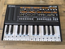 Roland JP-08 with K-25M keyboard 