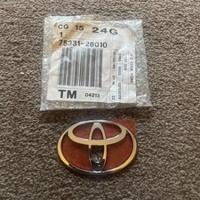 Toyota Hiace 1995-2006 Front Grille Badge 75331-26010 Genuine New Old Stock