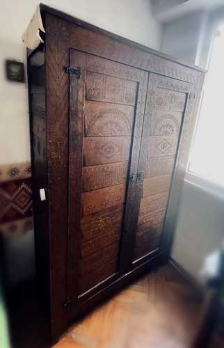 Antique wardrobe 1920s - antique, solid