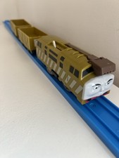 TOMY Trackmaster Thomas And Friends Diesel 10 With 2x Troublesome Trucks