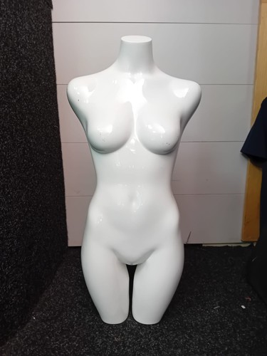 Freestanding female white - freestanding,