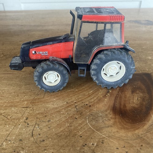 Britains farm tractor - britains,