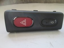 RENAULT LAGUNA MK1 HAZARD LIGHT SWITCH & CENTRAL LOCKING 1993 - 2001