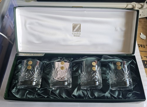 Mint cond set boxed - cond, 4