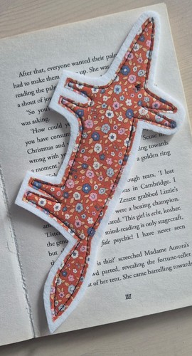 Beautiful fox bookmark made - ,
