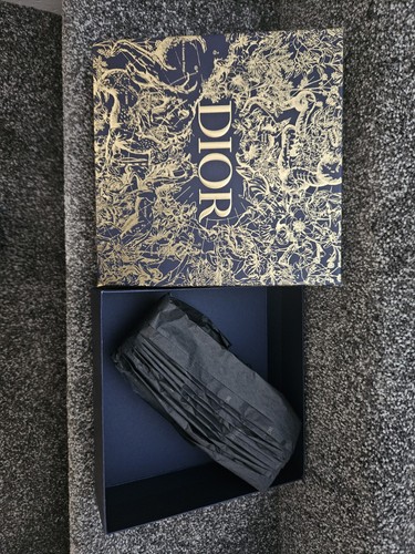 Christian dior gift box - christian,