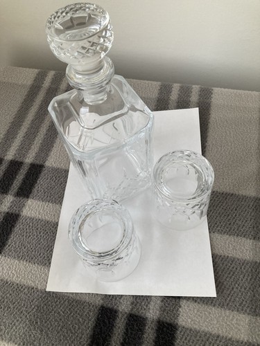 Cut glass decanter with - decanter,