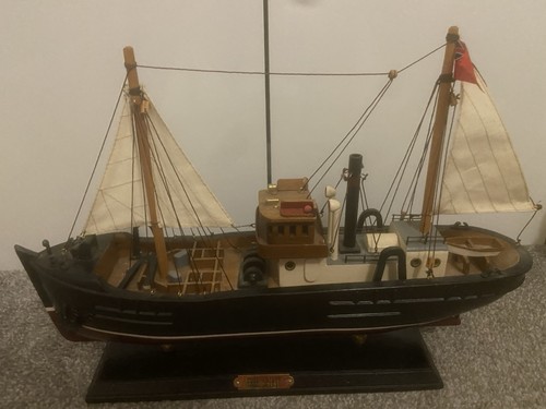 Free spirit chalutier ship - free,