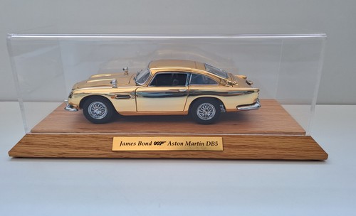 Danbury mint aston martin gold - mint,